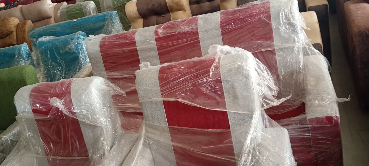 4 seater cushion sofa